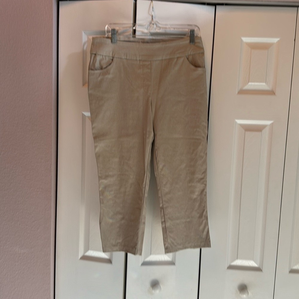Coconut Row Palm Beach capri pants tan